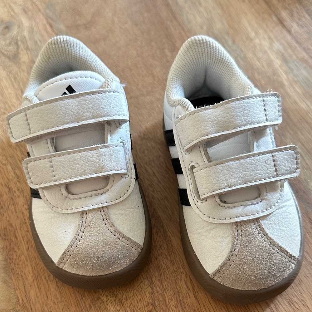 Adidas Kids White and Beige Sneakers